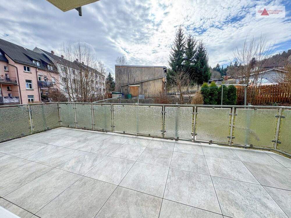 Thumbnail-2-Raum-Erdgeschosswohnung mit Terrasse in zentrumsnaher Lage von Aue