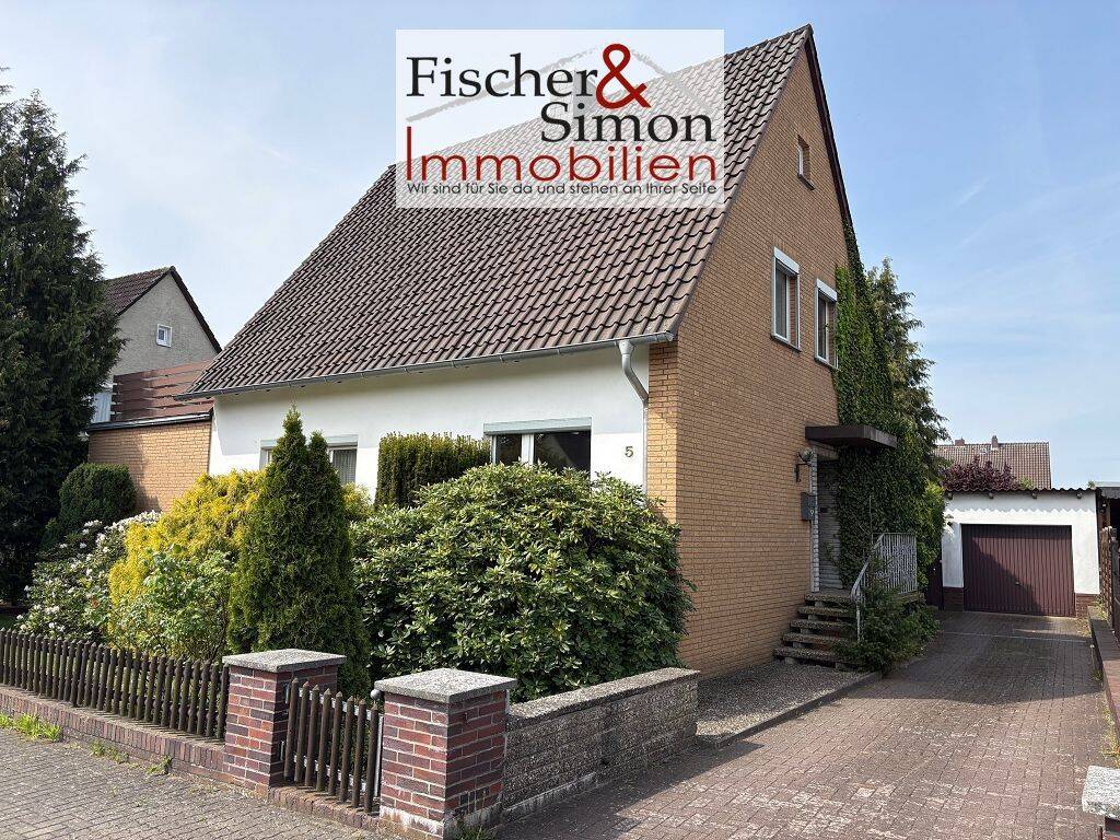 Thumbnail-RESERVIERT- ansprechendes Einfamilienhaus m. Einliegerwohnung, Keller, Garage u. schönem Garten