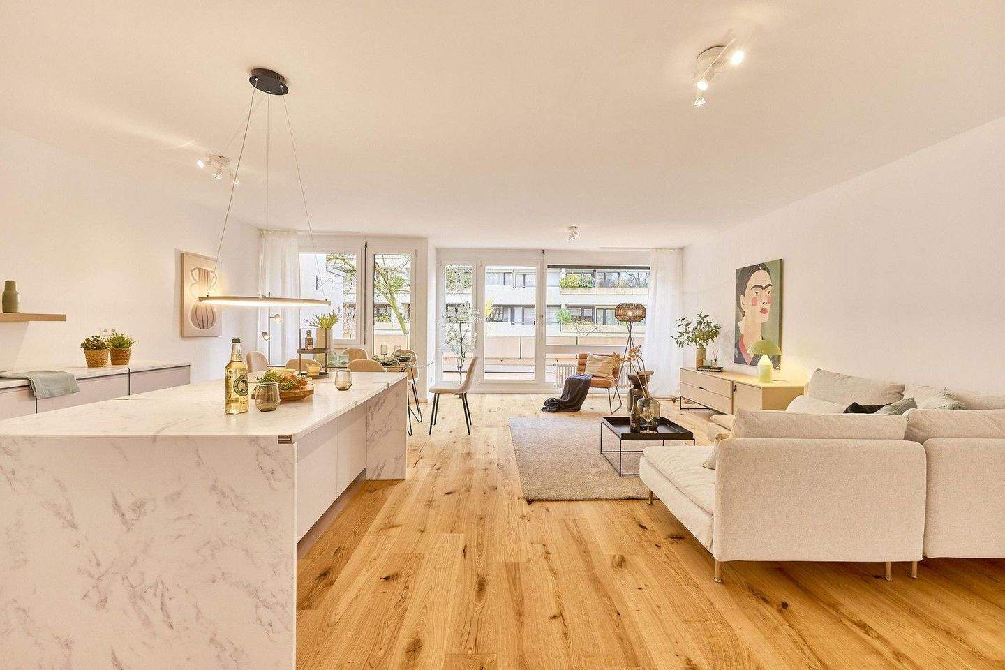 Thumbnail-Frisch Sanierte 4-Zimmer-Wohnung mit riesiger sonniger Terasse