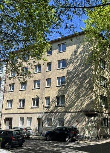 Thumbnail-TOP Großes Mehrfamilienhaus mit 12 WE und einem 1 Fam.Haus im Innenhof