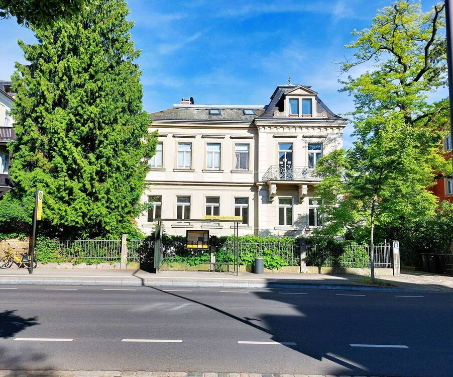 Straßenansicht