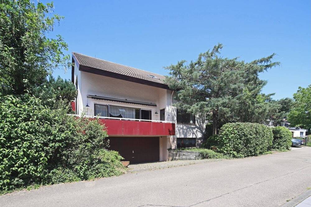 Thumbnail-Freistehendes Einfamilienhaus mit großem Potenzial in Traumlage von Waiblingen-Beinstein.