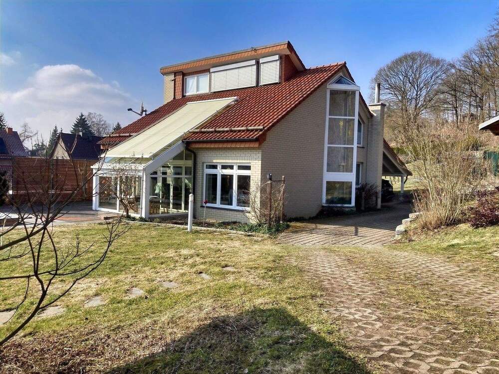 Thumbnail-Besonderes Wohnkonzept auf großem Grundstück mit freiem Blick ins Grüne !