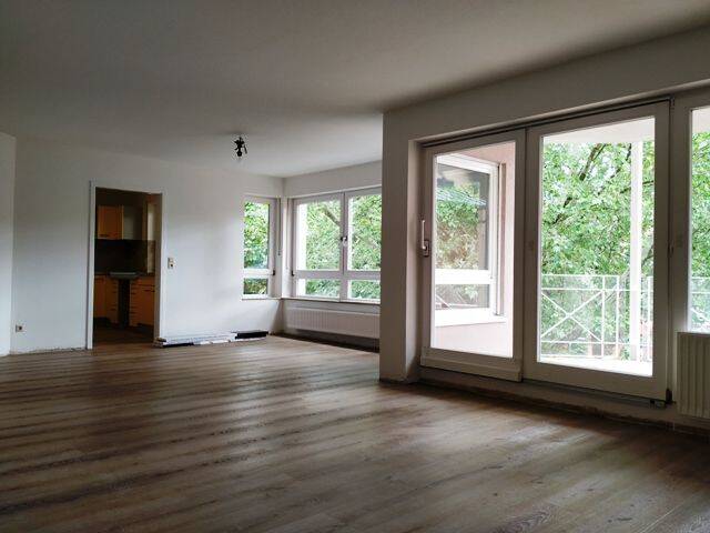 Wohn-/Esszimmer zur Küche