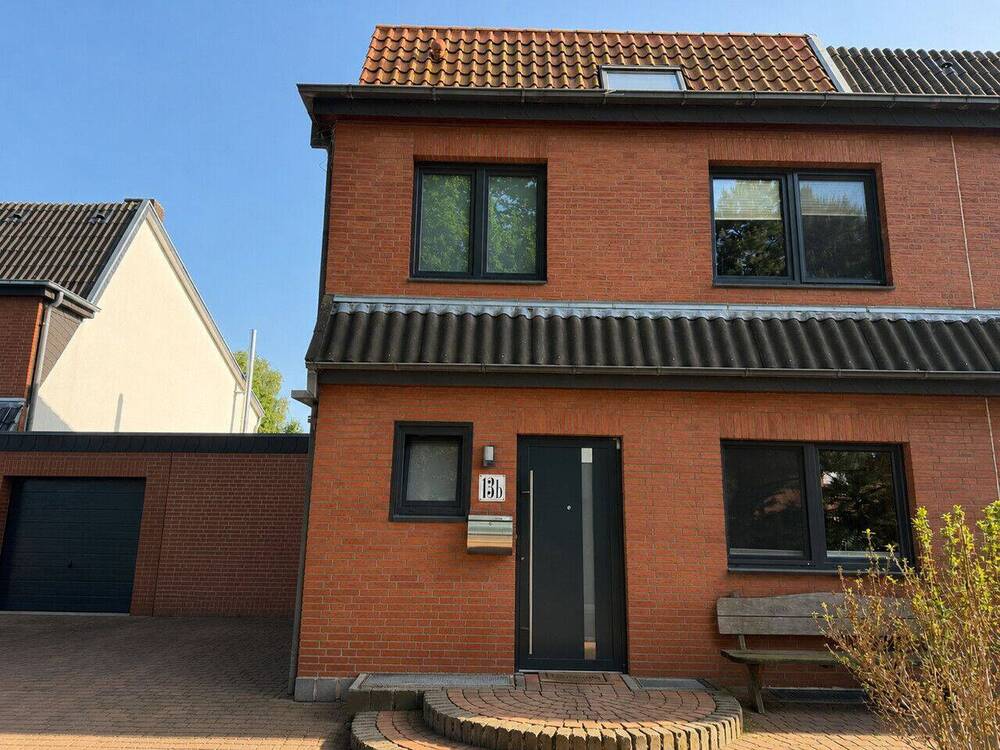 Thumbnail-Ihr neues IMMOBILIEN QUARTIER: Charmante Doppelhaushälfte in BarsinghausenLandringhausen.