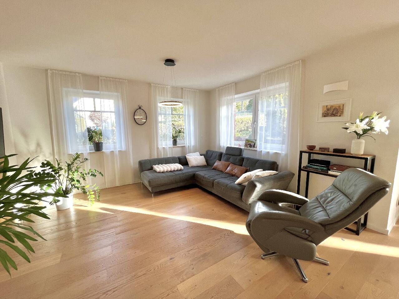 Thumbnail-Traumhaus modernes Familienidyll