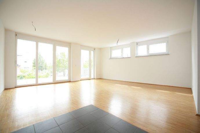 Thumbnail-Großzügige 4,5 Zimmerwohnung im Scharnhauser Park