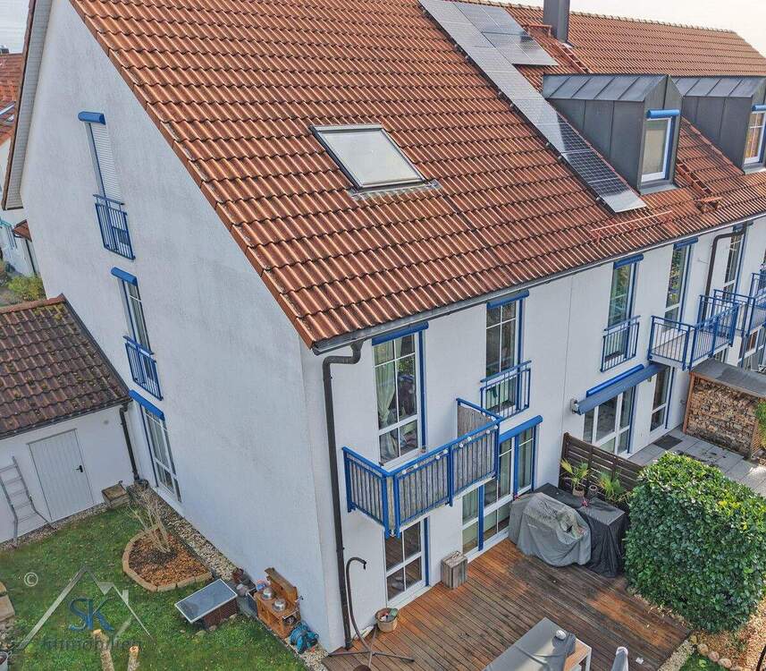 Thumbnail-Sehr gepflegtes Reiheneckhaus mit sechs Zimmern und ca. 147 m² in Maisach mit idyllischem Garten