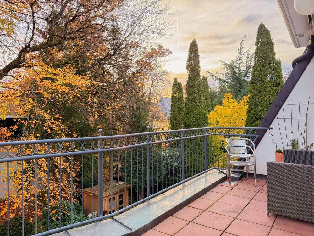 Thumbnail-möblierte 3,5-Zimmer-Wohnung mit Einbauküche und Terrasse mit Blick ins Grüne in Solln