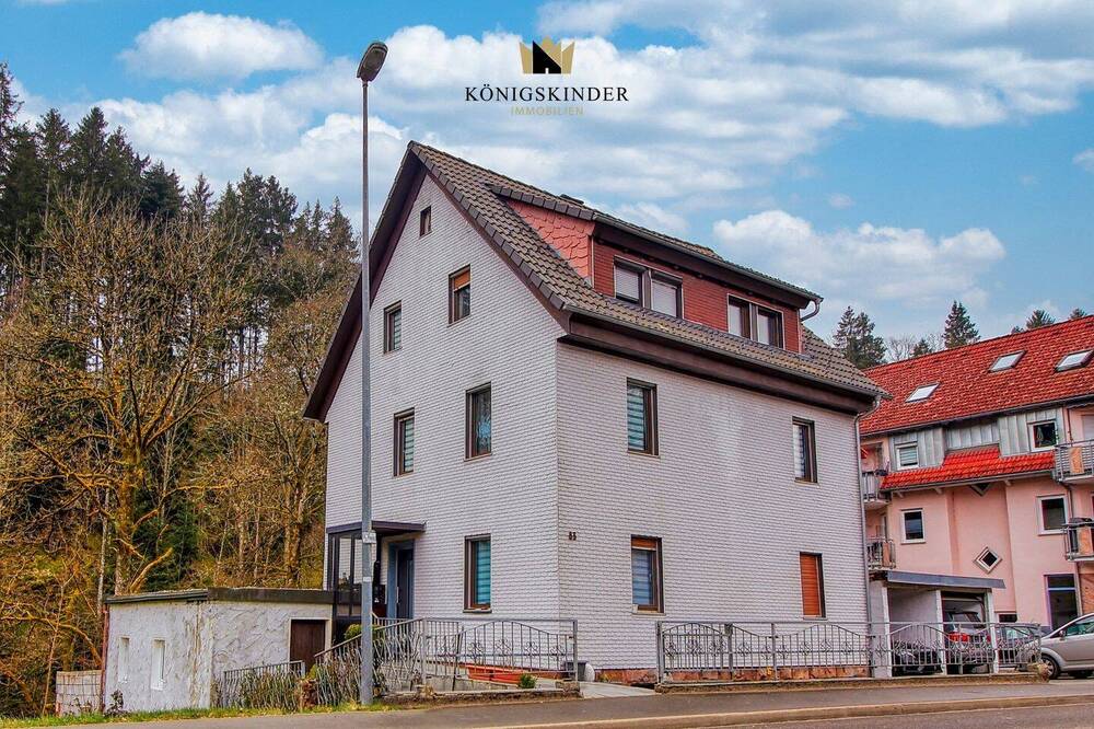 Thumbnail-Einfamilienhaus in der Natur