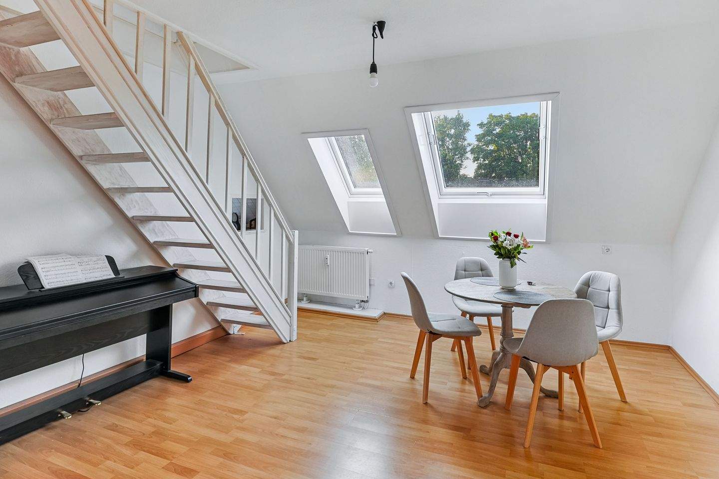 Thumbnail-Eleganz auf zwei Etagen - Ihre besondere Dachgeschoss-Wohnung