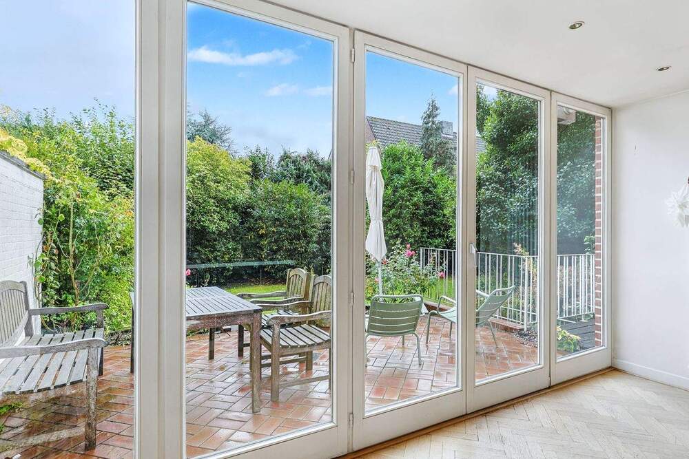 Thumbnail-Stadtleben trifft Gartenruhe - 4-Zimmer-Wohnung mit 250?m² Garten und 189 m² Wohn-Nutzfläche