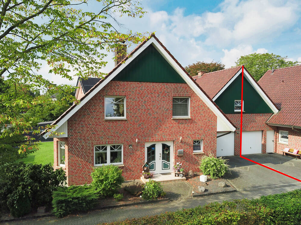 Thumbnail-Große Doppelhaushälfte mit Garage in zentraler Lage von Neuenhaus.