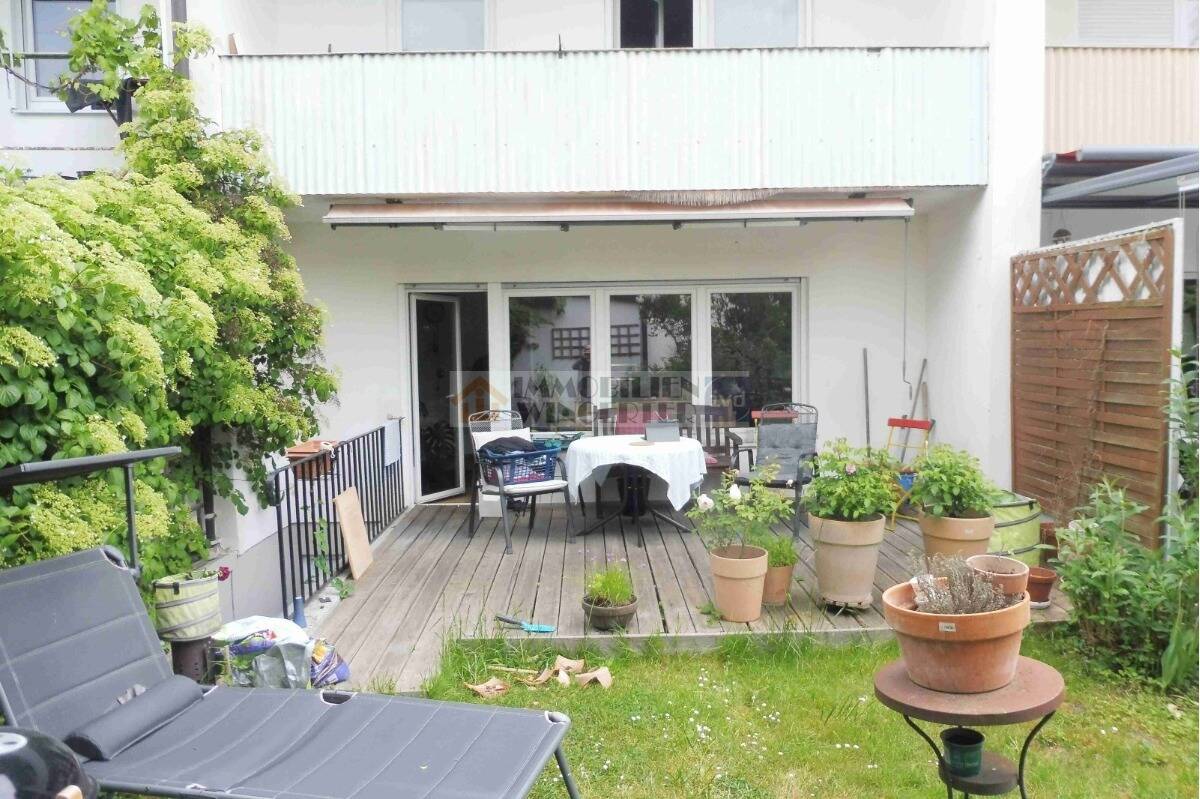 Thumbnail-Familienfreundliches Reihenhaus mit Garten in Kumpfmühl - teilweise renovierungsbedürftig