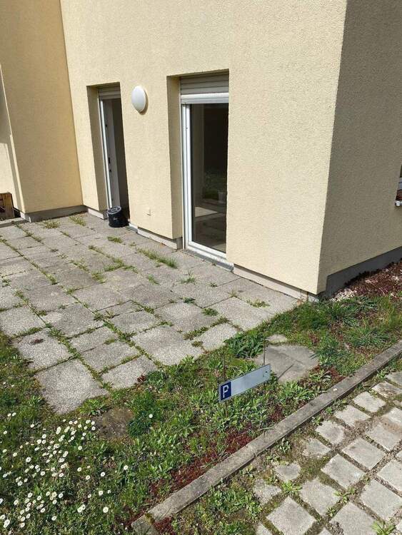 Thumbnail-Entzückende 2 Zimmerwohnung mit kleiner Terrasse in Holzhausen zu verkaufen