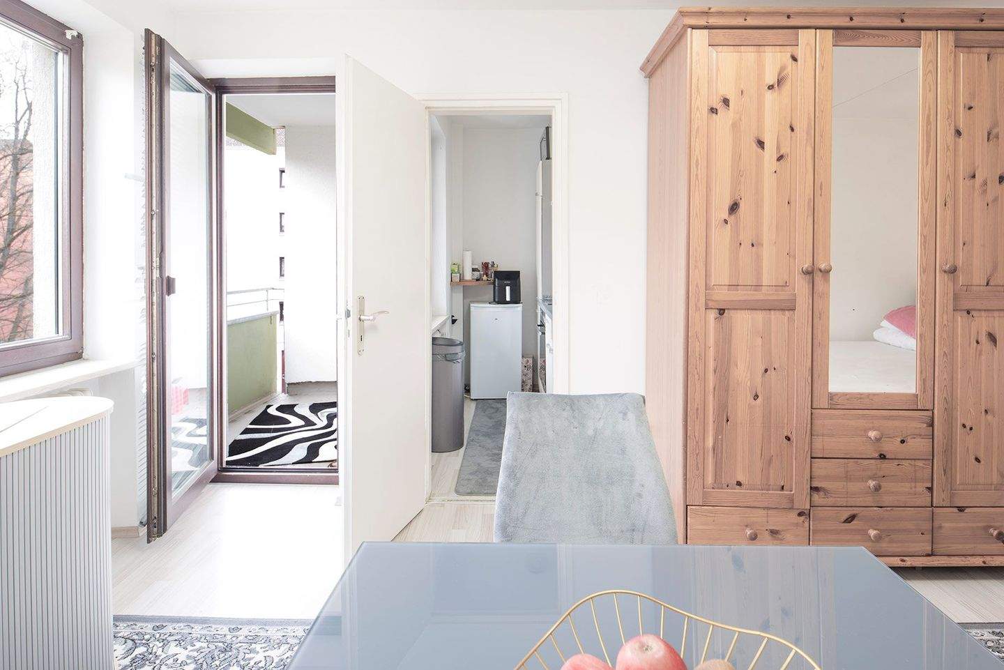 Thumbnail-Vermietete 1-Zimmer-WHG in Bestlage mit separater Küche, Bad und Balkon