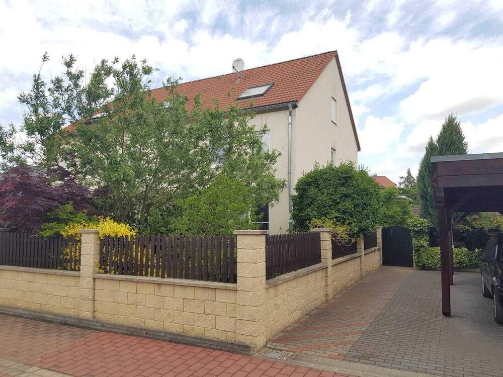 Thumbnail-Weinböhla: Reihenendhaus mit schönem Grundstück in ruhiger Wohnlage