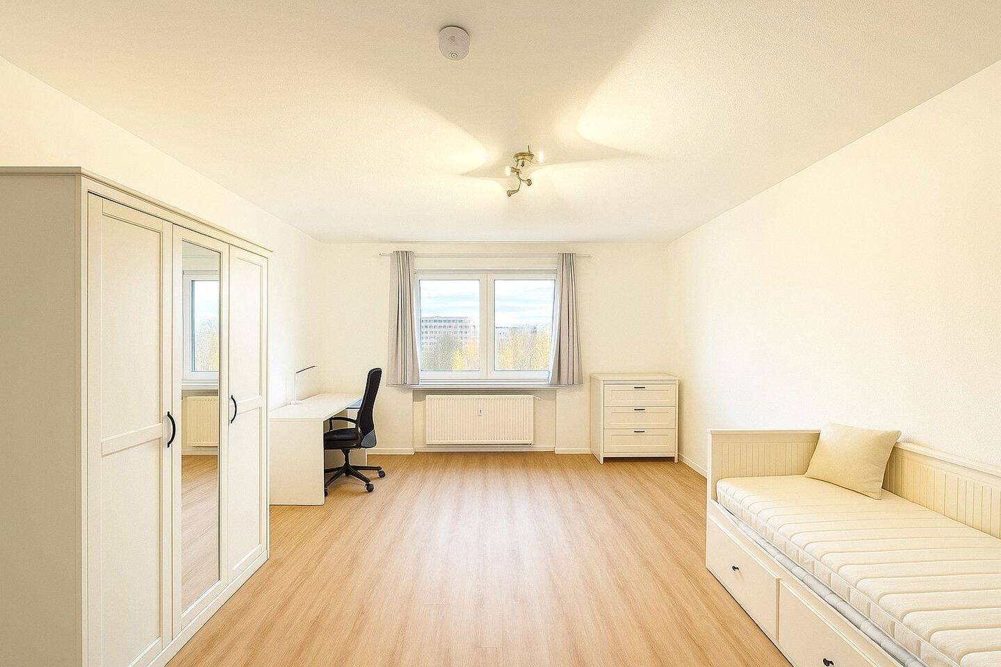 Thumbnail-WG: Liebevoll eingerichtetes, ruhiges WG-Zimmer in Milbertshofen