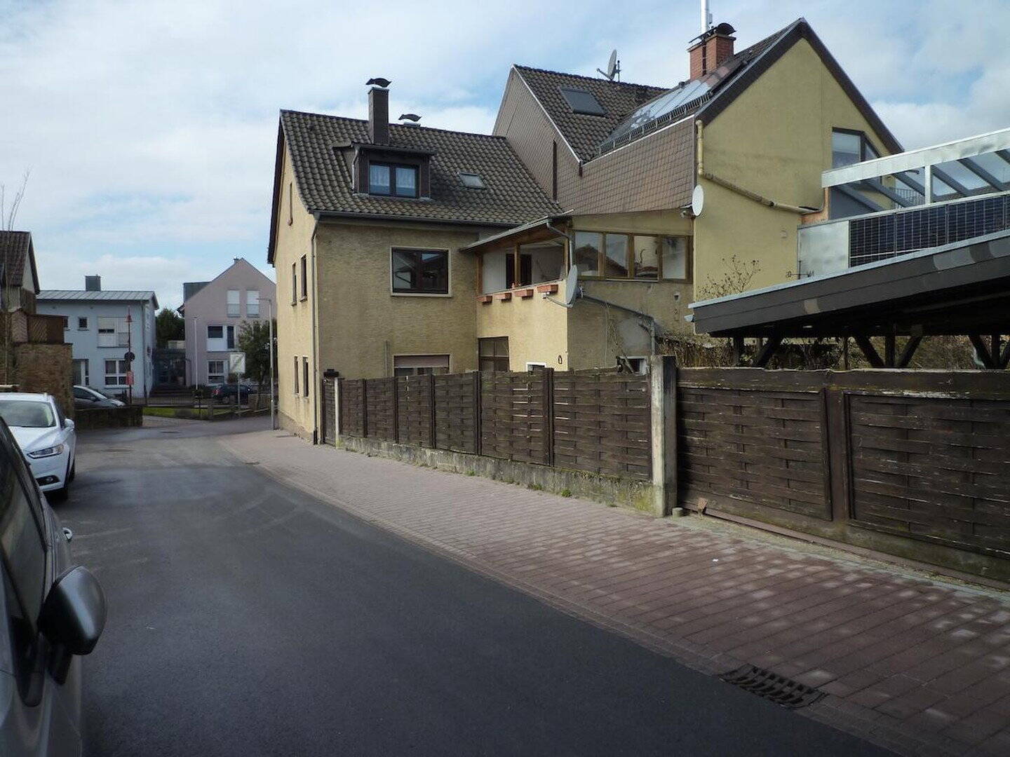 Thumbnail-2 Familienhaus in ruhiger Lage von Rettigheim, mit Erweiterungspotenzial, ohne Makler, maklerfrei