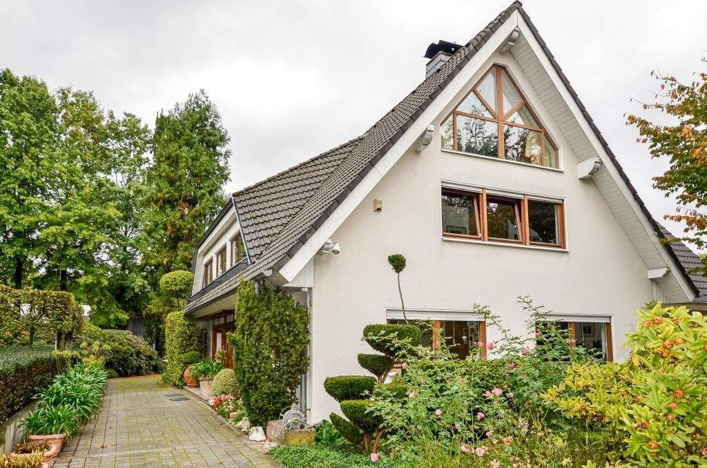 Thumbnail-Möbilierte Einliegerwohnung für EINE Person ab 40 Jahren in einem sehr exklusiven Einfamilienhaus in ruhiger, ländlic...