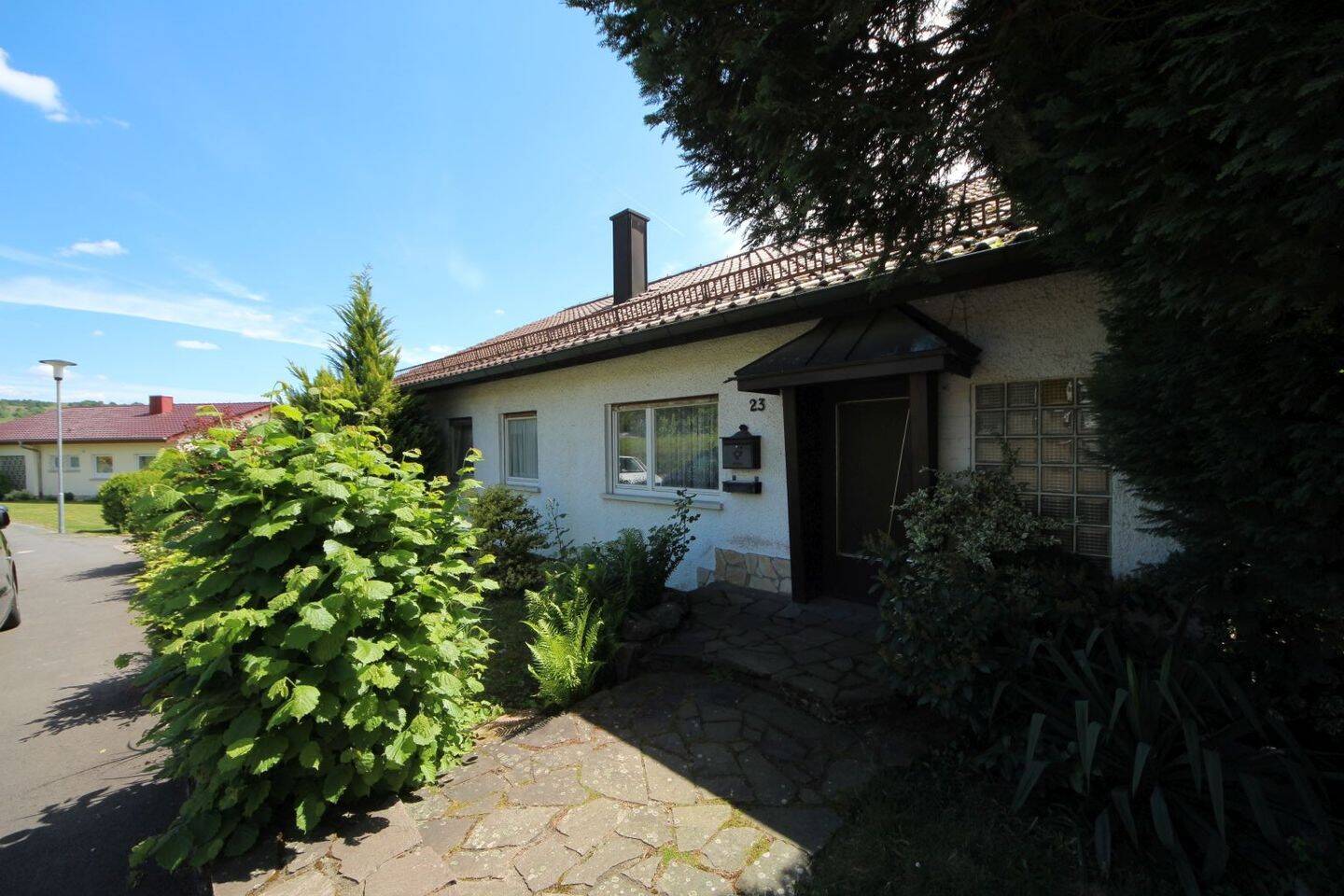 Thumbnail-Großzügiges Wohnhaus in schöner Aussichtslage ...