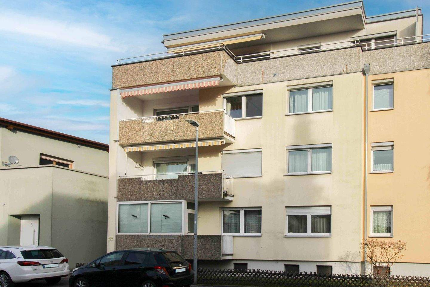 Thumbnail-Stadtpanorama im Penthouse: Exklusive Aussicht, eigene Garage und lichtdurchflutete Räume