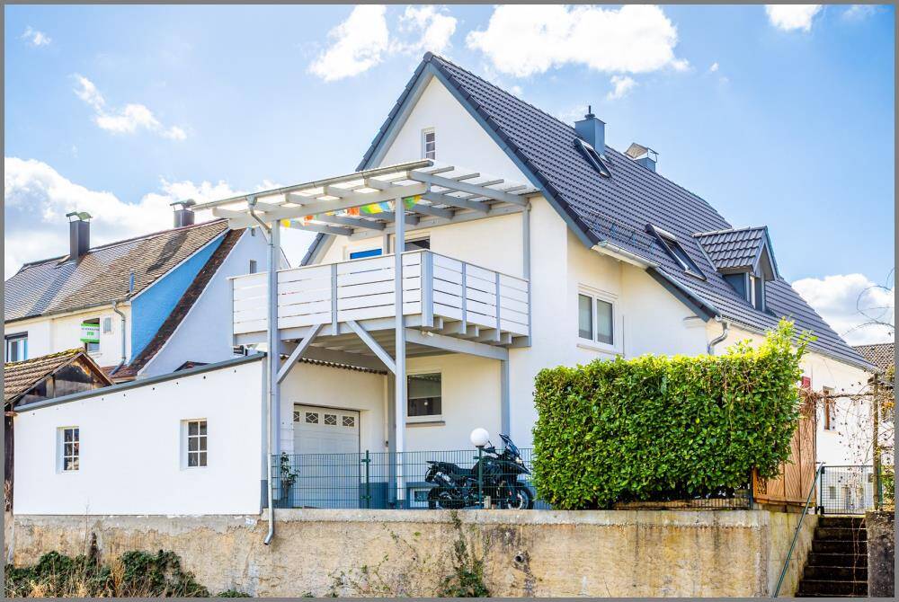 Thumbnail-Schick sanierte Doppelhaushälfte zentral & ruhig - Balkon über der Acher mit Hornisgrindeblick