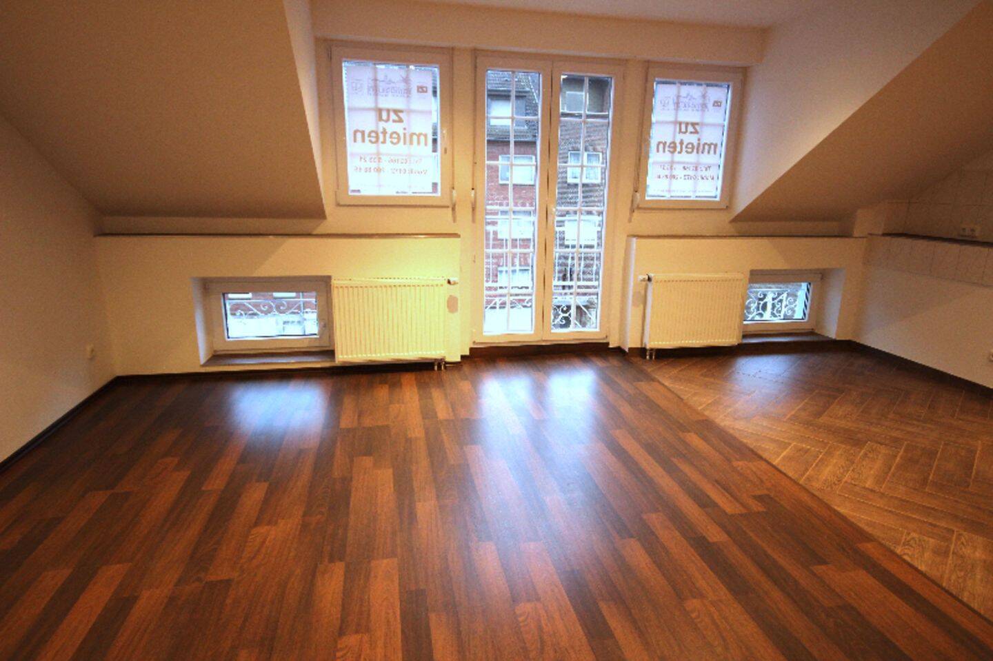 Thumbnail-Zentrales Wohnen in gepflegtem Mehrfamilienhaus mit 2 Bädern und Dachterrasse