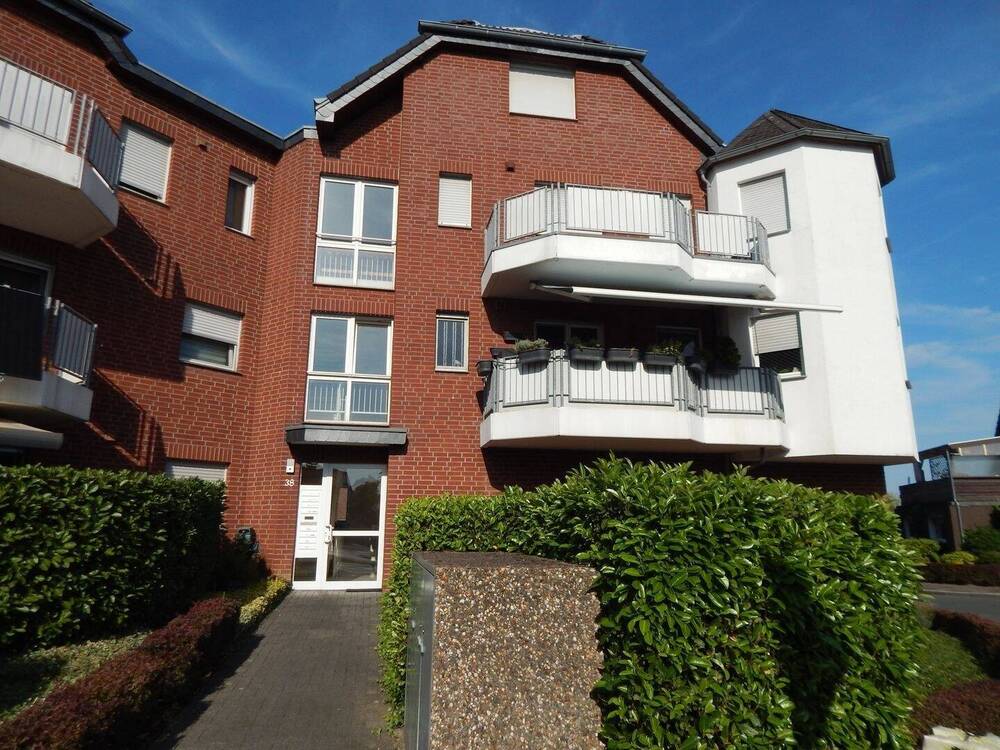 Thumbnail-Moderne zwei Zimmer Wohnung mit Balkon und Garagenhof in bester Wohnlage von Moers