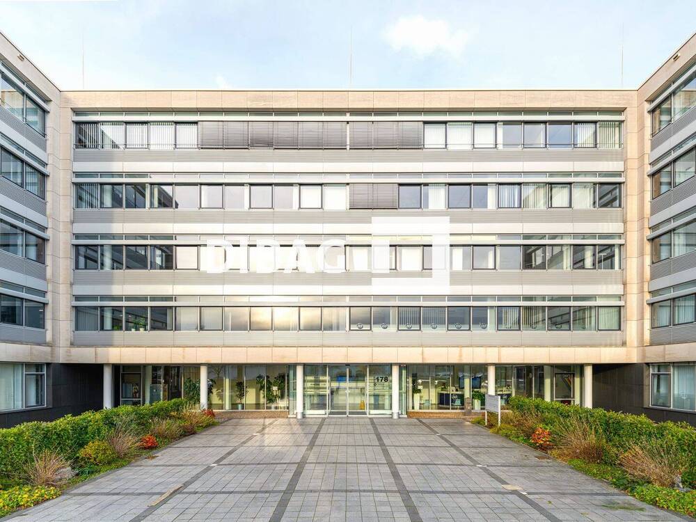 Thumbnail-Hochwertige Bürofläche im 2.OG am TOP-Standort D-Rath
