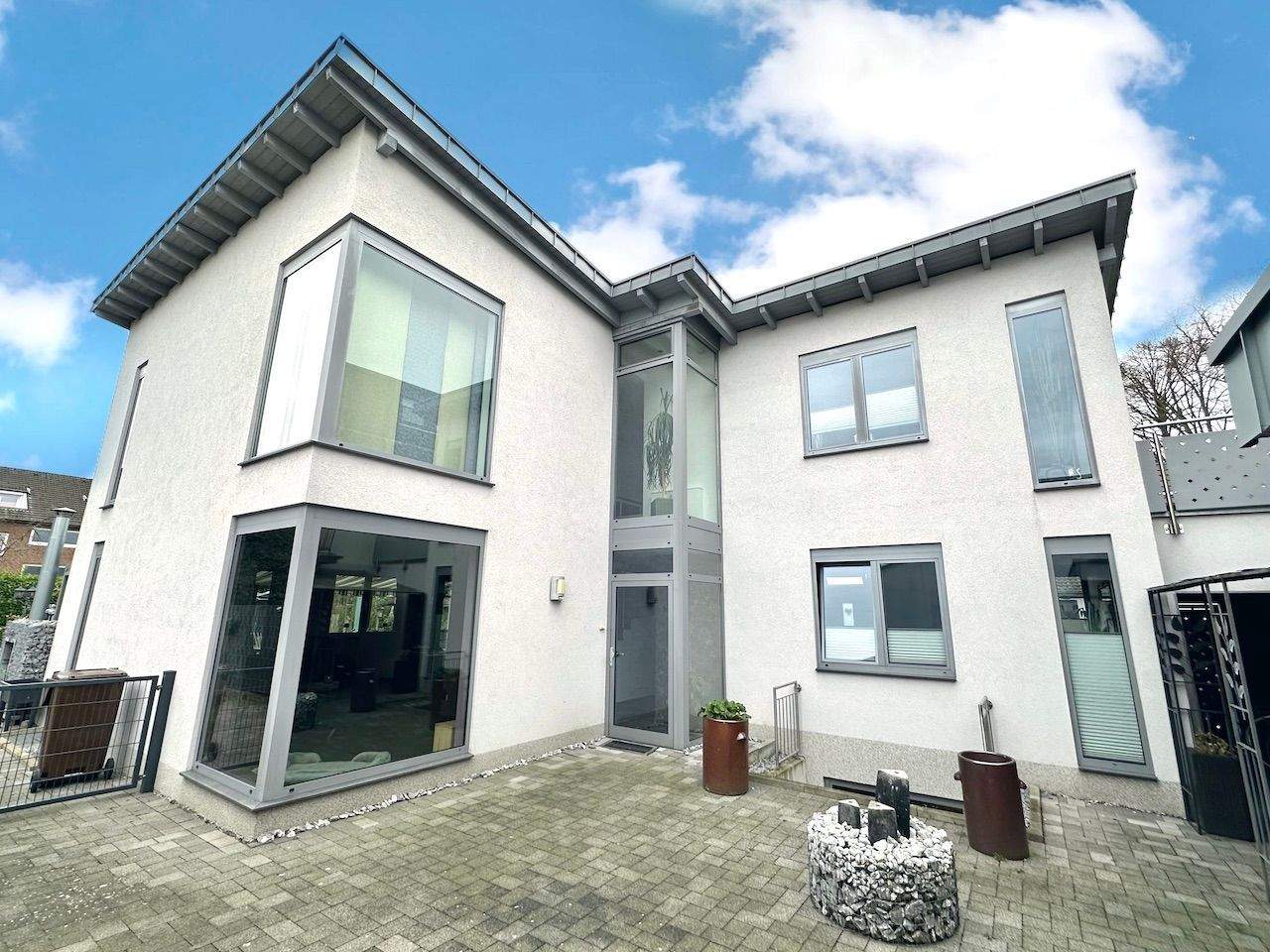 Thumbnail-Hochwertiges Architektenhaus in gefragter Wohnlage