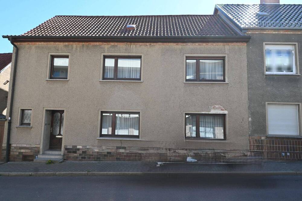 Thumbnail-Platz für die ganze Familie - Zweifamilienhaus zentral und ruhig gelegen