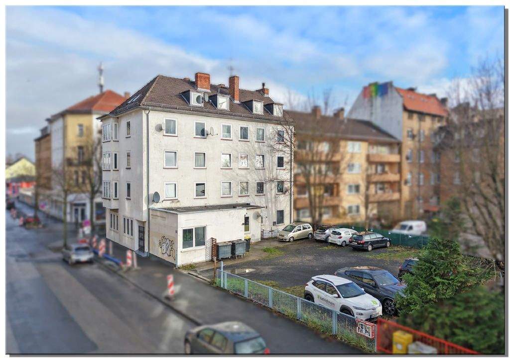 Thumbnail-MFH mit 16 Wohneinheiten und 12 Stellplätzen; Eckgrundstück an 2 Straßen, KS-Schillerviertel