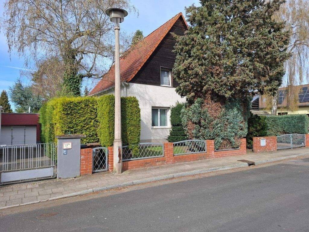 Thumbnail-Gepflegtes EFH in Top-Lage von MD Stadtfeld-West ( Vogelsiedlung)