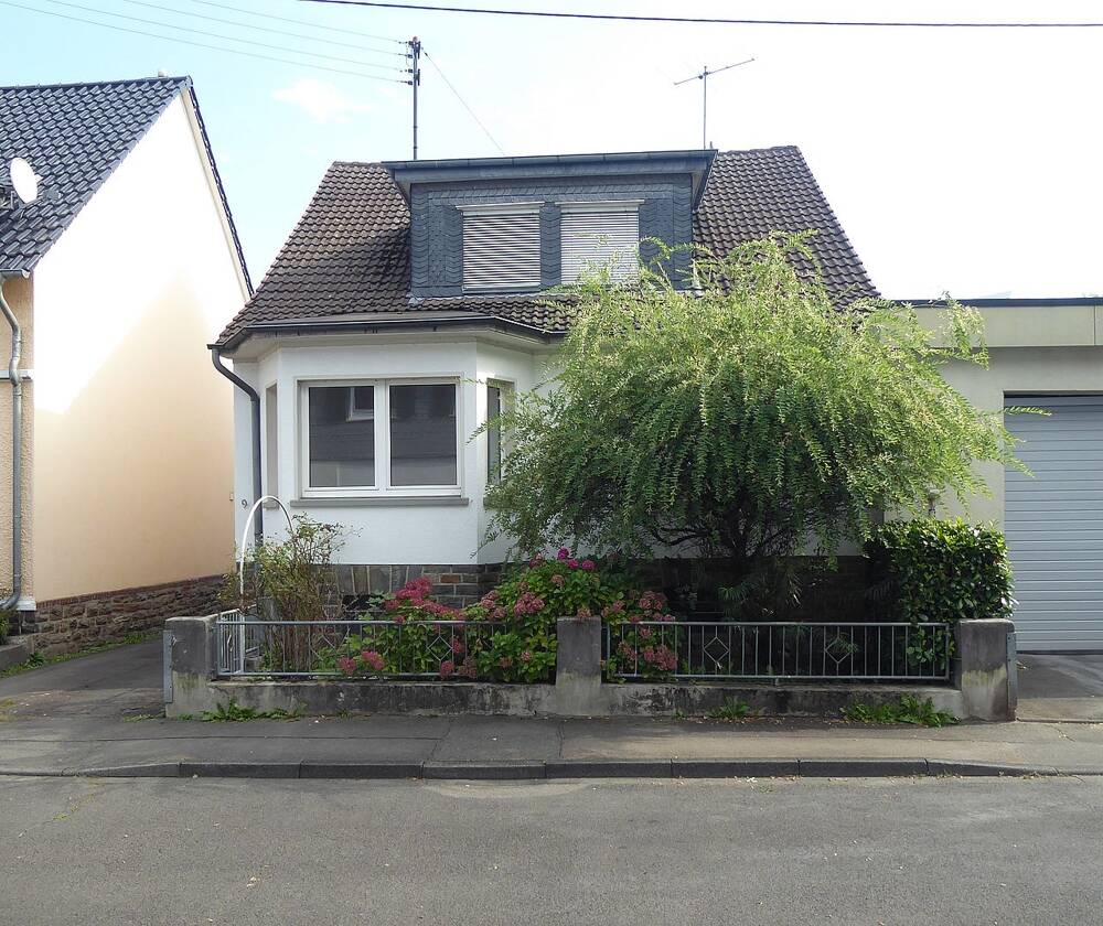 Haus mit Vorgarten