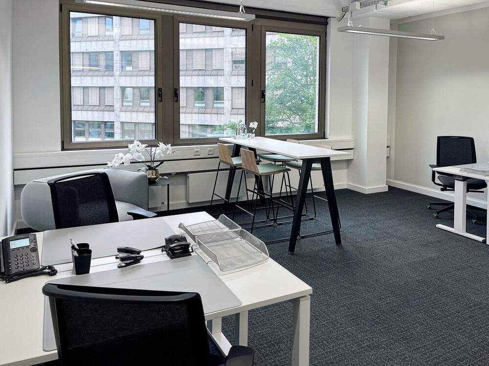 Thumbnail-Privater Büroraum für 5 Person in Regus Perlach