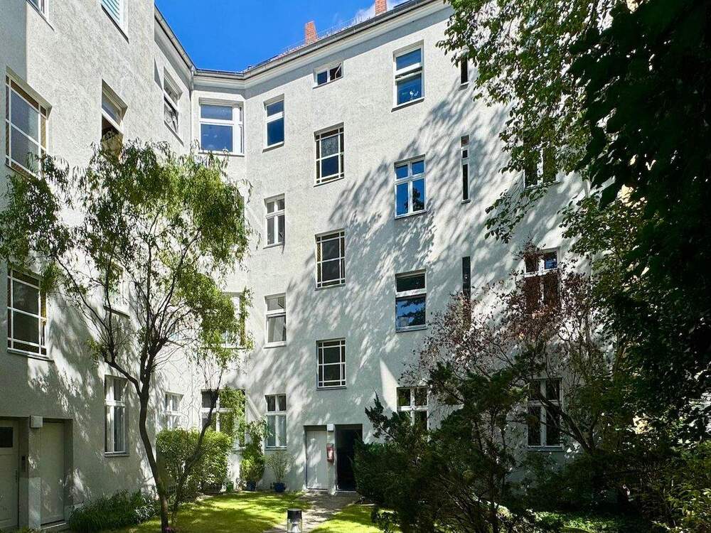 Thumbnail-Modernisierte 3-Zimmer-Eigentumswohnung bezugsfrei kaufen in Berlin-Reinickendorf, 110 m², Balkon