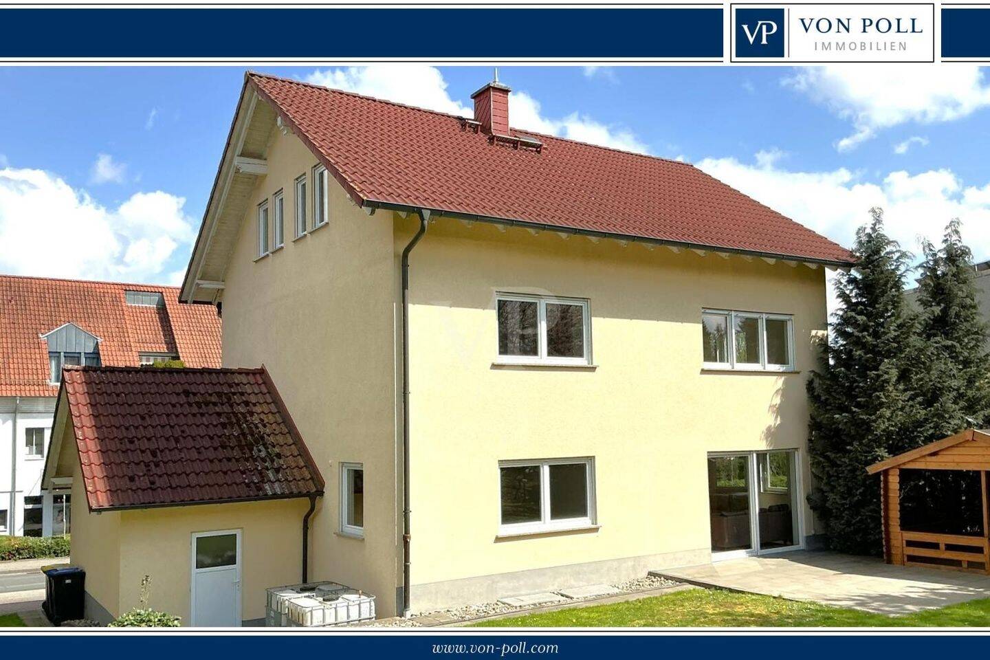 Thumbnail-Großes Einfamilienhaus sucht große Familie für eine glückliche gemeinsame Zukunft