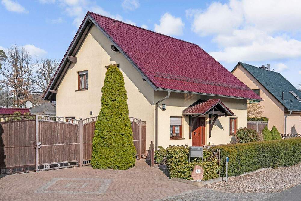 Thumbnail-Ein Zuhause, das man nicht mehr verlassen möchte - Pool, Gartenidylle und ganz viel Raum für Leben