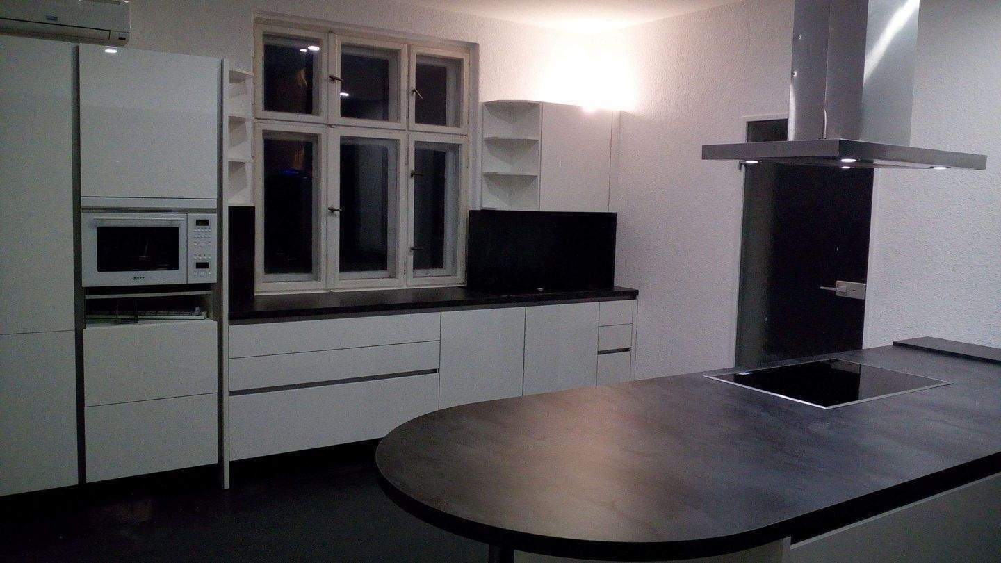 Thumbnail-Im Alleinauftrag ! Ideales Heimwerker Objekt: 6 Zimmer, Küche, 2 Bäder, Unterkellert, Ausbaureserve Spitzboden, Terrasse, Garage Werkstatt !