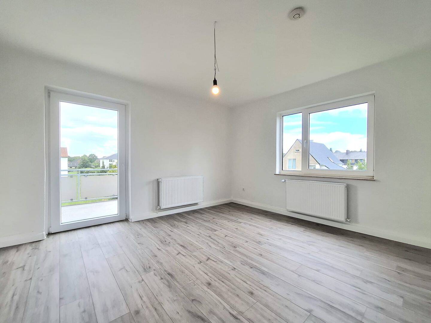 Thumbnail-4-Zimmer-Wohnung mit Balkon