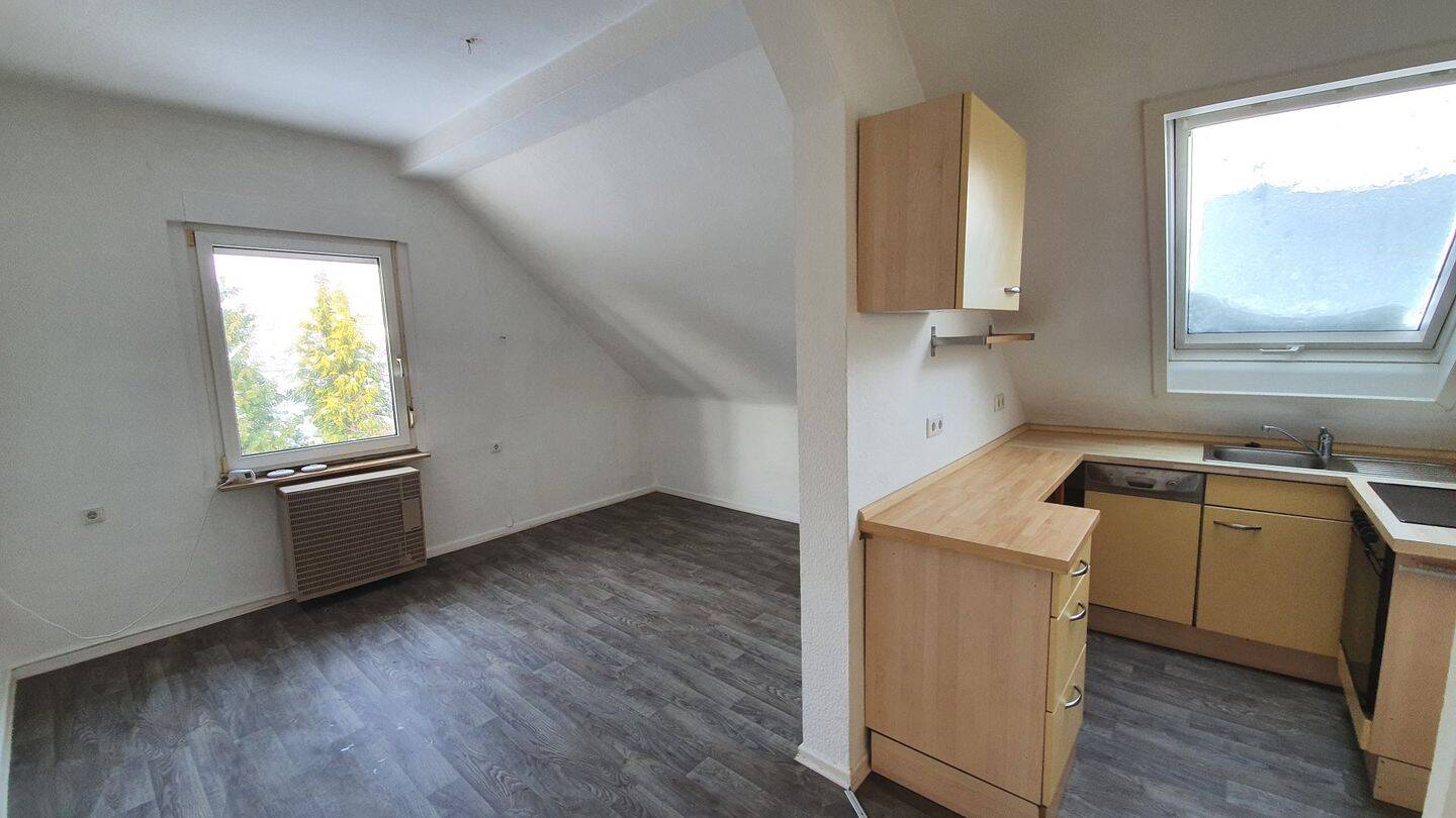 Thumbnail-2 Zimmer Dachgeschosswohnung im Grünen
