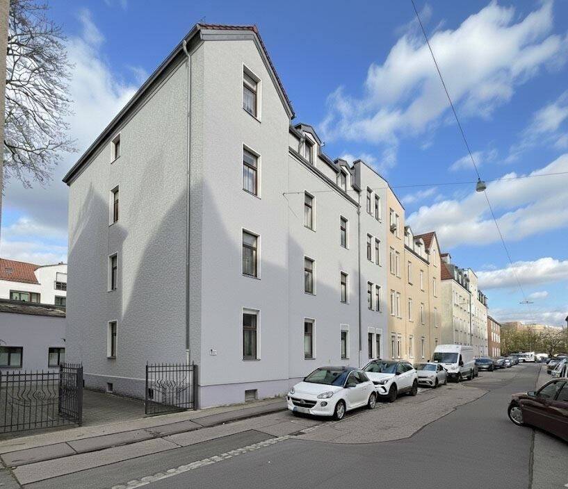 Thumbnail-3-Zimmer-Wohnung in Augsburg-Oberhausen mit Potenzial zur Modernisierung