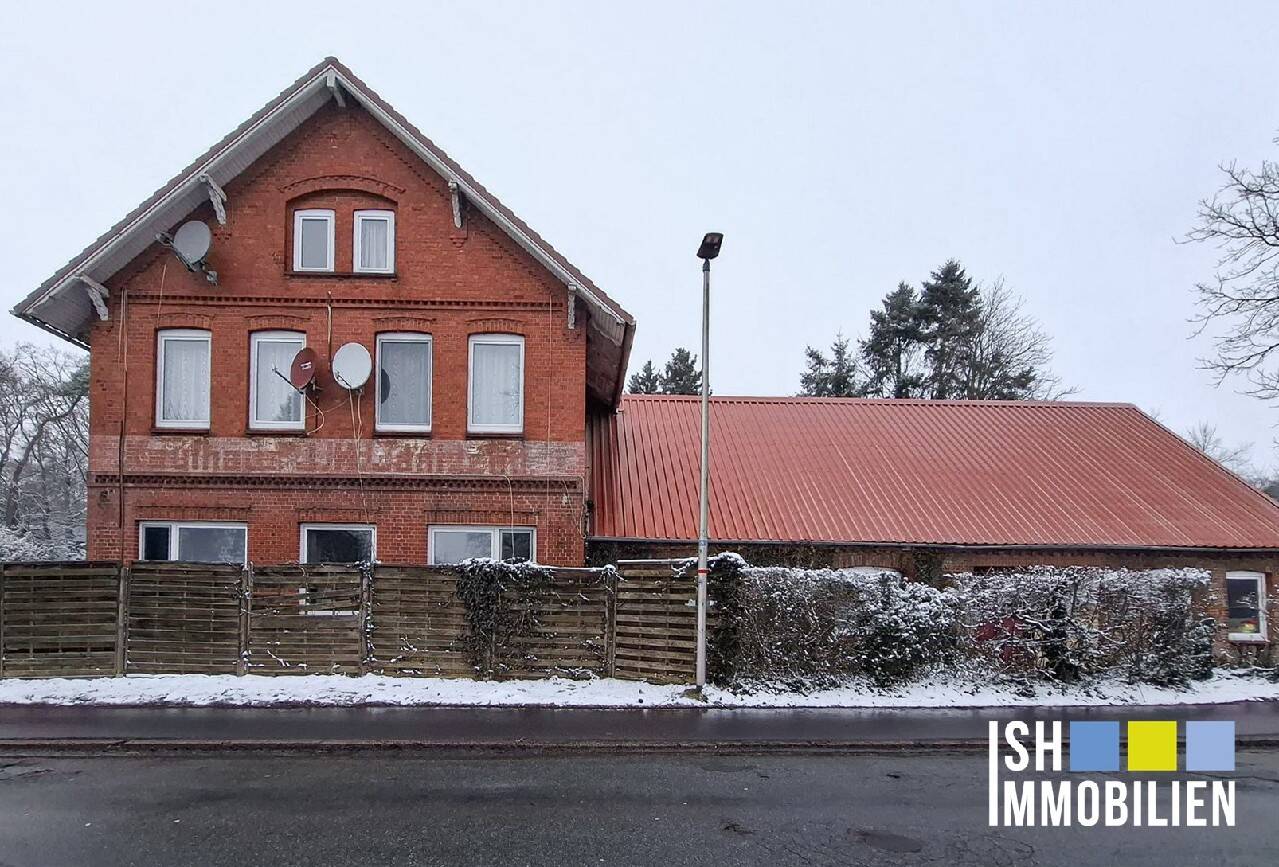 Thumbnail-Hechthausen-Klint: Sanierungsbedürftiges Mehrfamilienhaus mit Potential