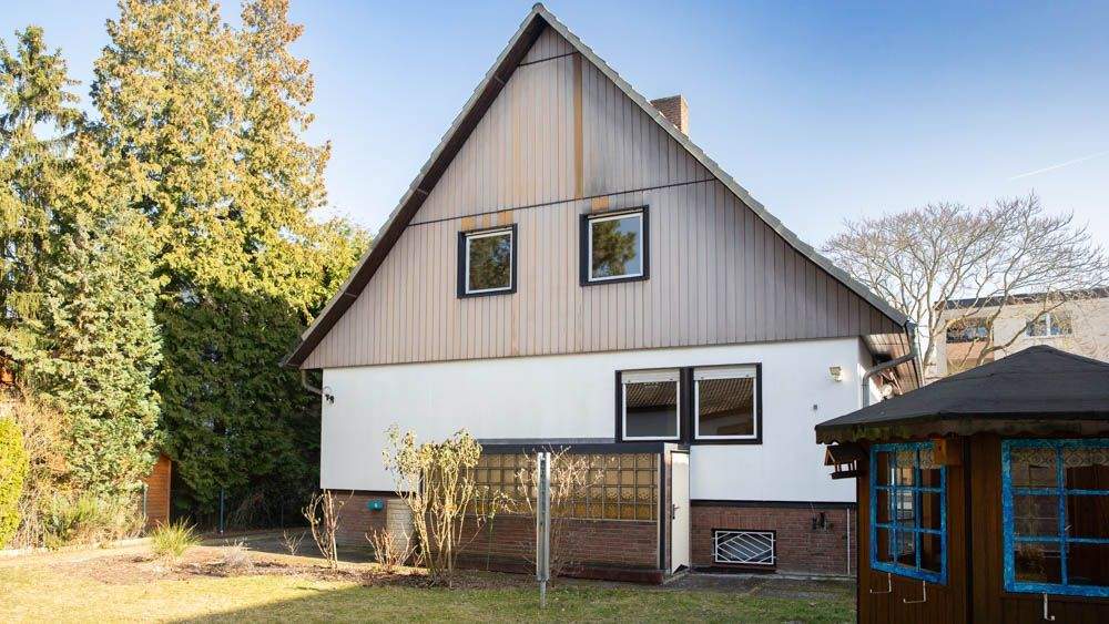 Thumbnail-HOMESK - Großzügiges Einfamilienhaus auf 733 m² Grundstück mit Garten, Garage und Ausbaupotenzial