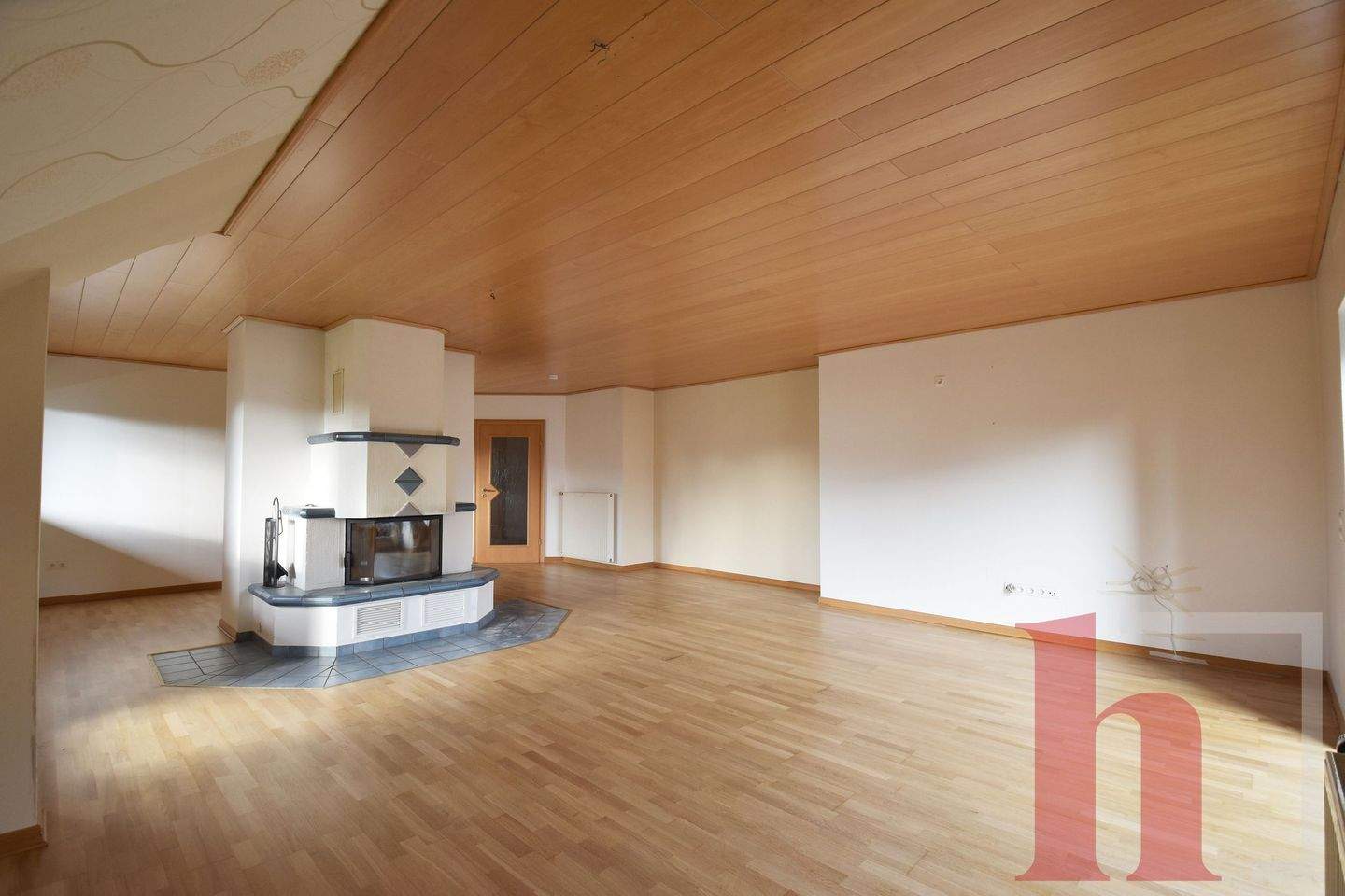 Thumbnail-Geräumige 5-Zimmer-Wohnung mit 2 Balkonen in ländlicher Holdorfer Lage