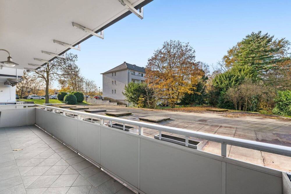Thumbnail-2 Wohnungen zusammengelegt 128 qm+ Balkon+ TG Stellplatz+EG