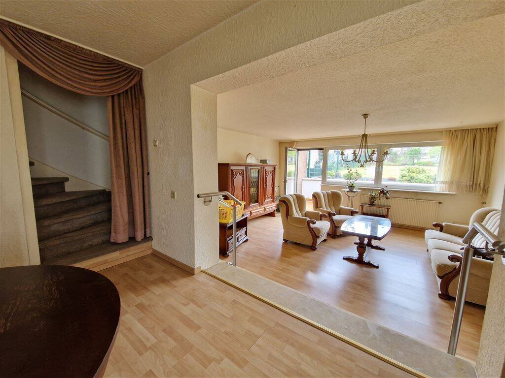 Thumbnail-Einseitig angebautes FH mit Garten und 2 Garagen in ruhiger Lage 66539 NeunkirchenFurpach