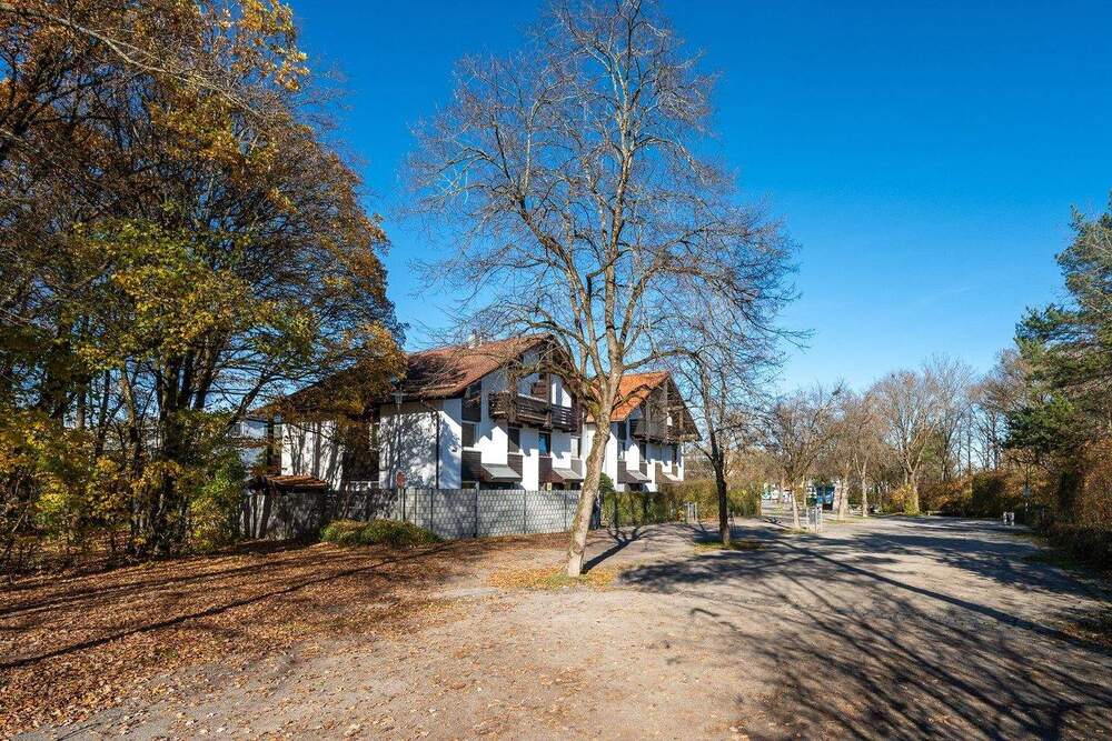Thumbnail-AIGNER - Kernsaniertes Reiheneckhaus mit Terrasse, Balkon und Sauna in Taufkirchen