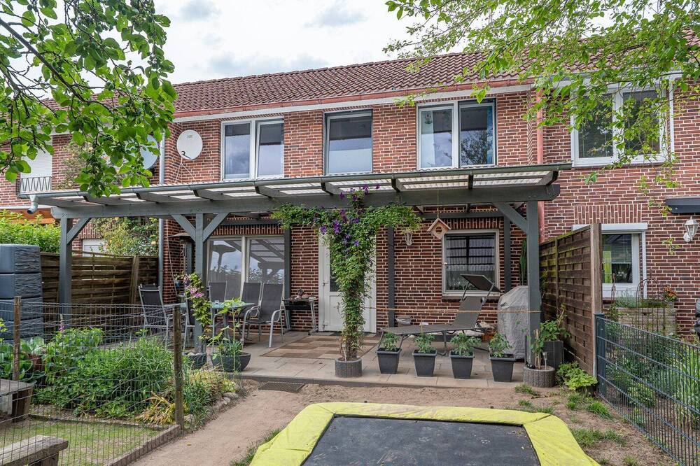 Thumbnail-Gemütliches Wohnen in attraktiver Siedlungslage mit Garten und Carport